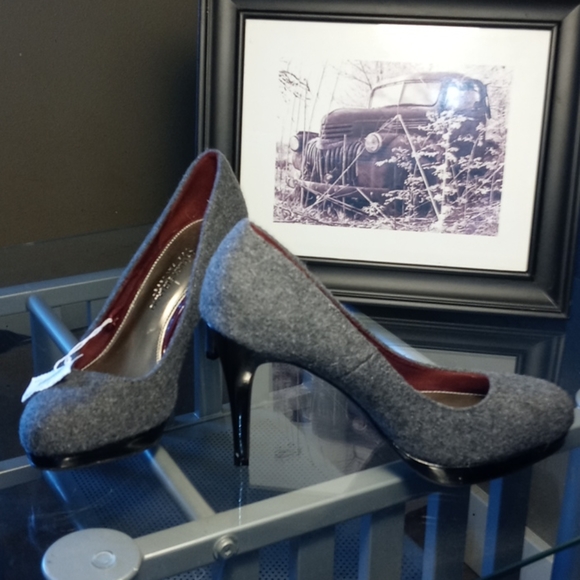 Christian Siriano 👠 - Picture 3 of 8